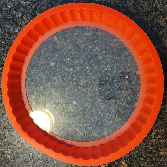 10″ DoughEZ® Silicone Glass Bottom Pie Pan (Set of 2) - Picture 6 of 10